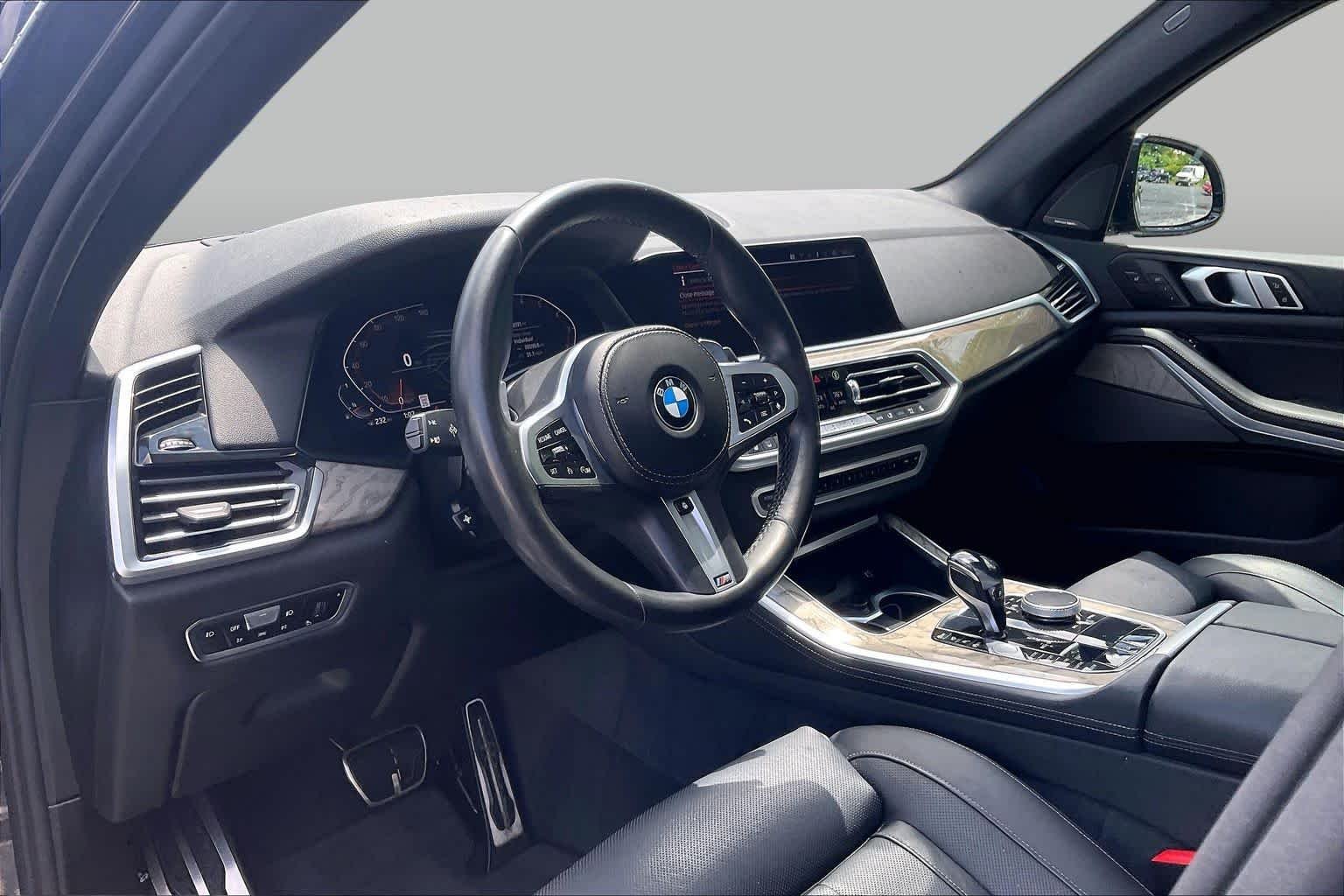 Used 2019 Arctic Gray Metallic BMW xDrive40i image 17