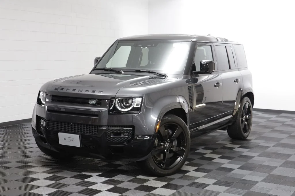2025 Land Rover Defender 110 X-Dynamic SE P500's photo