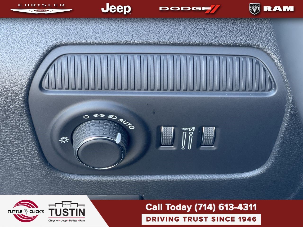 New 2026 Baltic-Gray Metallic Clear-Coat Exterior Paint Jeep  image 23