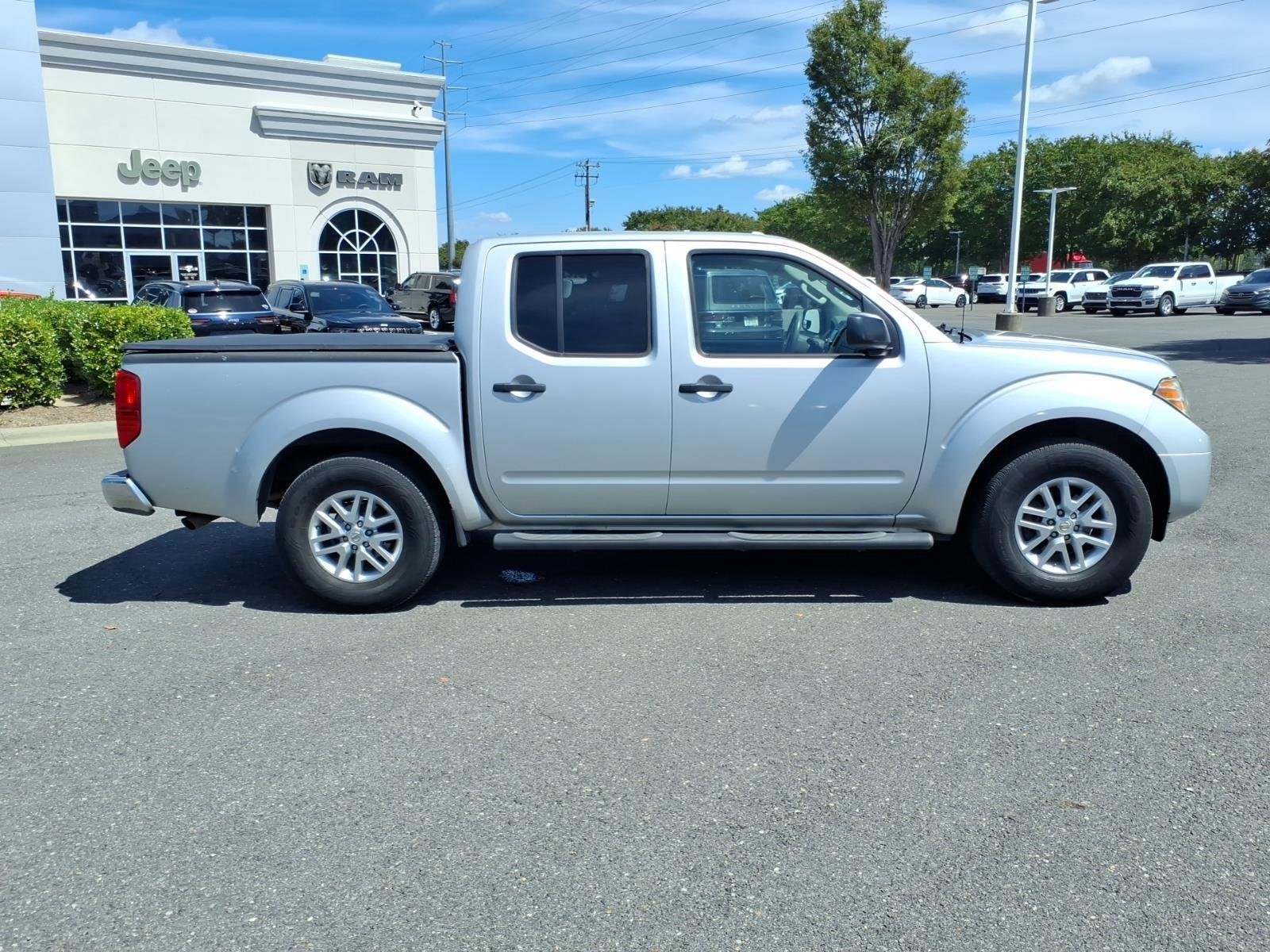 Used 2015 Brilliant Silver Nissan SV image 9