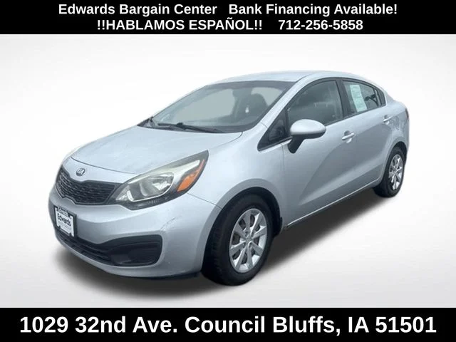Used 2015 Silver Kia LX image 3