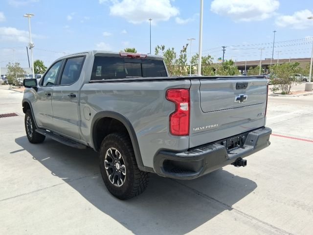Used 2025 Gray Chevrolet ZR2 image 4