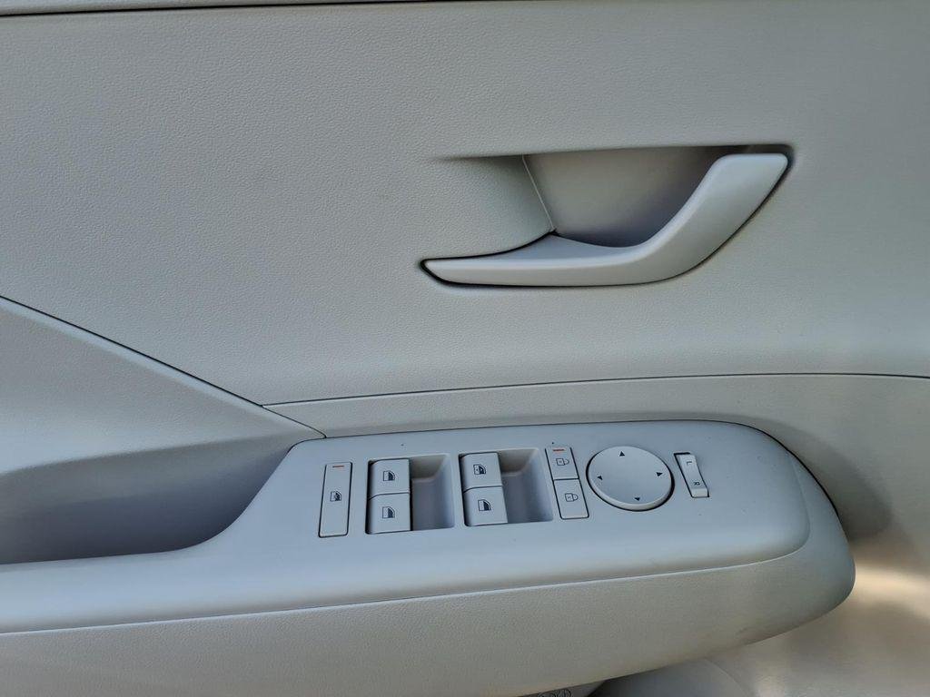 New 2027 Gray Hyundai SE FWD image 15