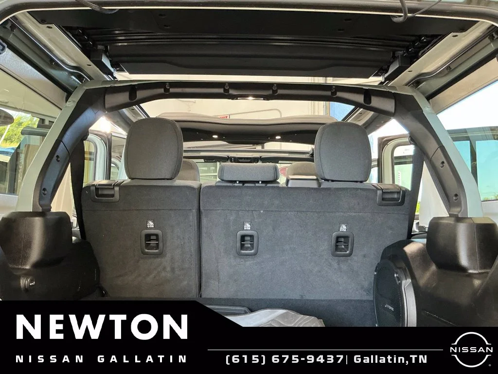 Used 2024 Earl Clearcoat Jeep Willys 4xe image 28