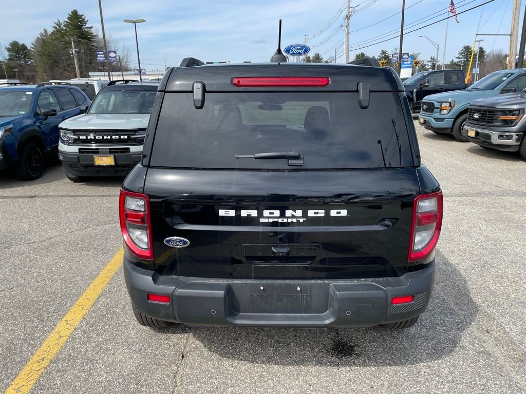 New 2025 Shadow Black Ford Big Bend® image 5