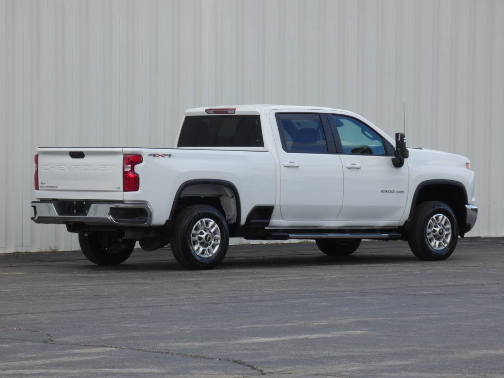 Used 2026 White Chevrolet LT image 3