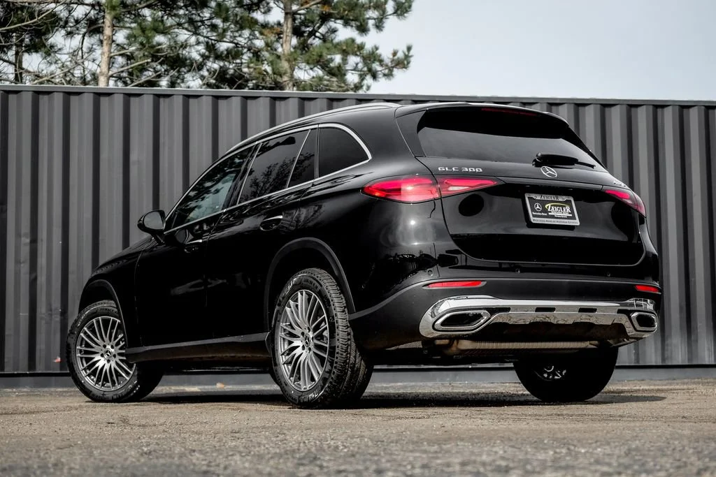 New 2026 Black Mercedes-Benz GLC 300 image 35