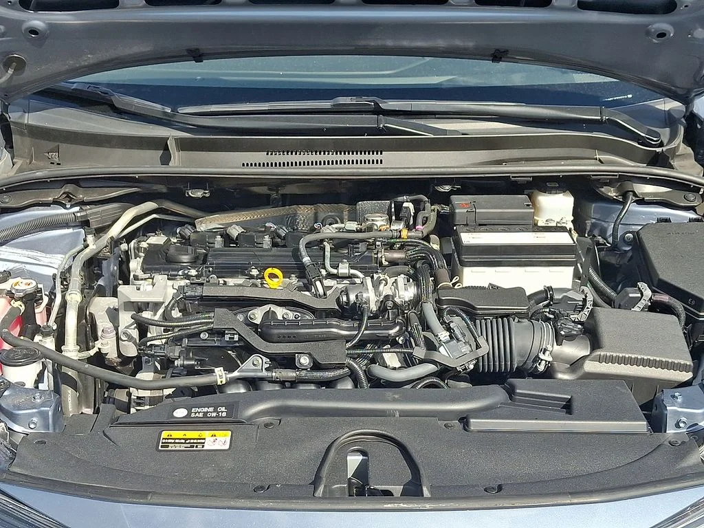 Used 2023  Toyota LE image 27