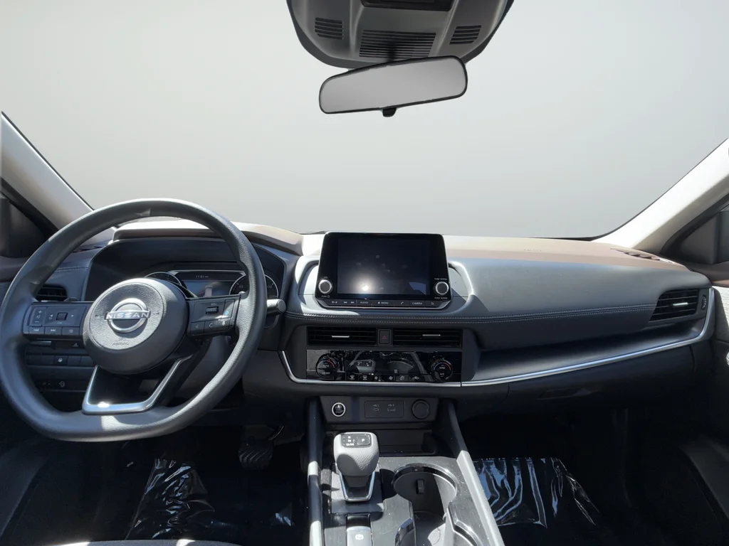 Used 2023 Silver Nissan SV image 11