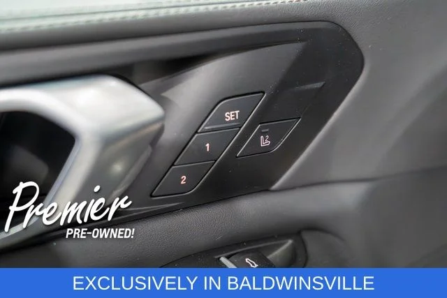 Used 2026 White BMW sDrive40i image 22