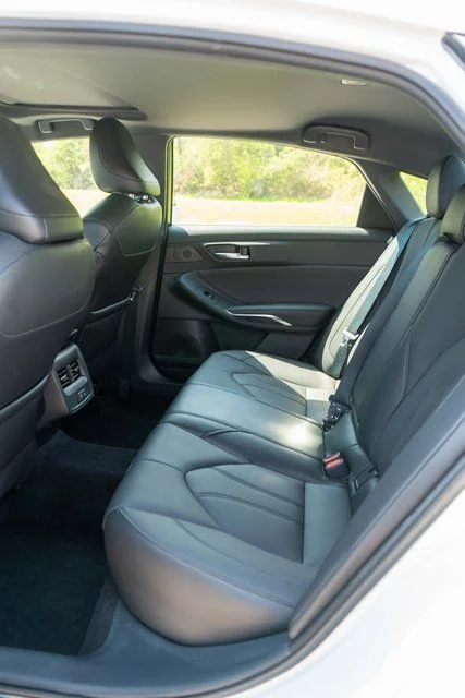 Used 2022 Beige Toyota XLE image 12
