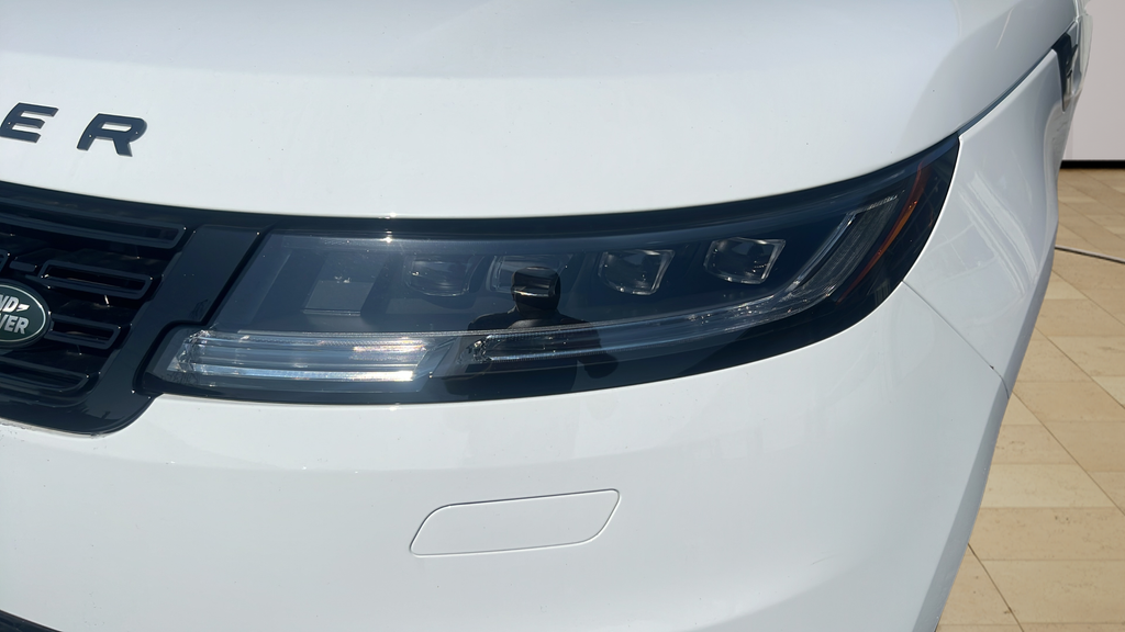 New 2026 Fuji White LAND ROVER Dynamic SE image 11