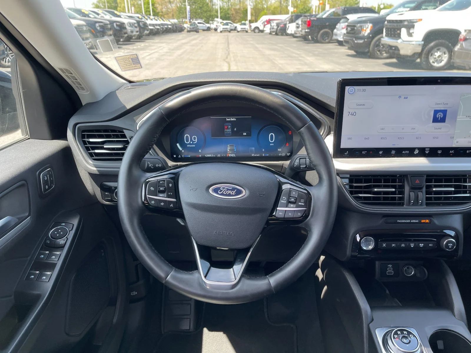 Used 2024  Ford Platinum image 16