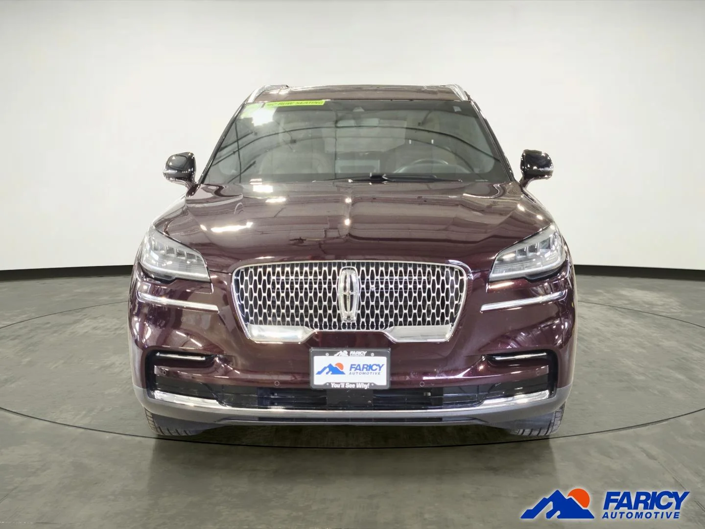 Used 2024 Diamond Red Metallic Tinted Clearcoat LINCOLN RESERVE image 8