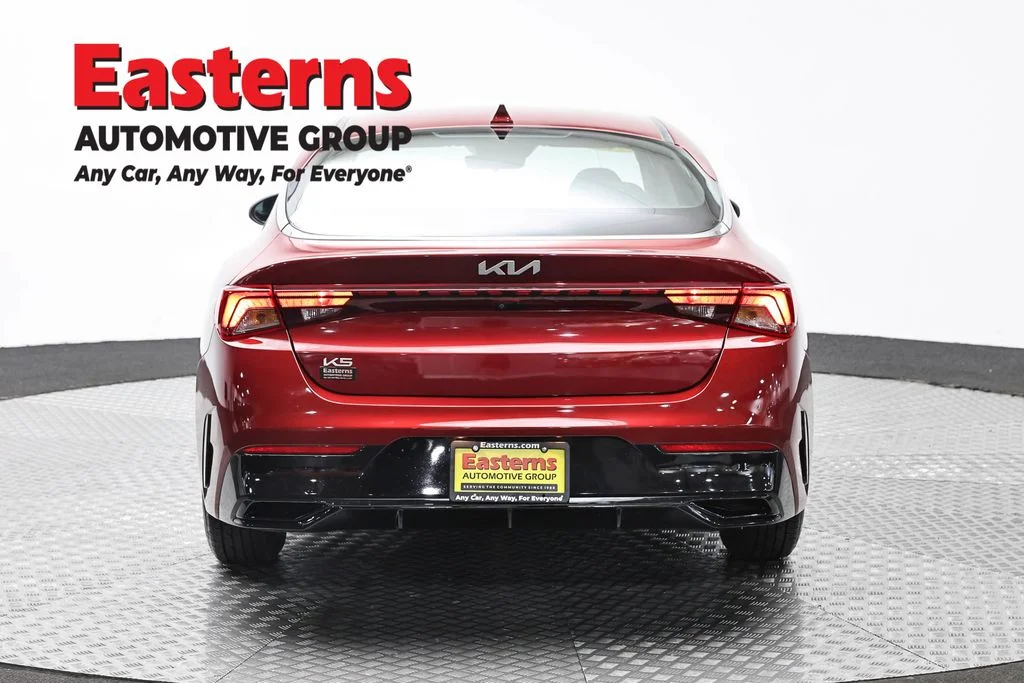 Used 2023 Red Kia LXS image 6