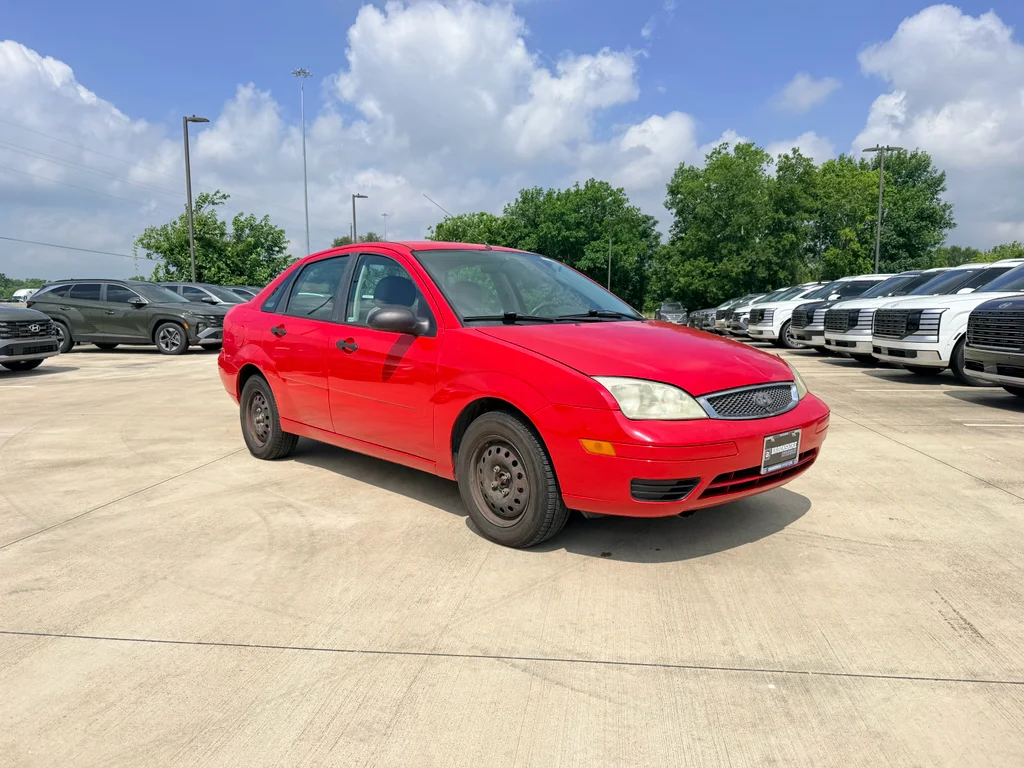 Used 2006 Infra-Red Clearcoat Ford SE image 3