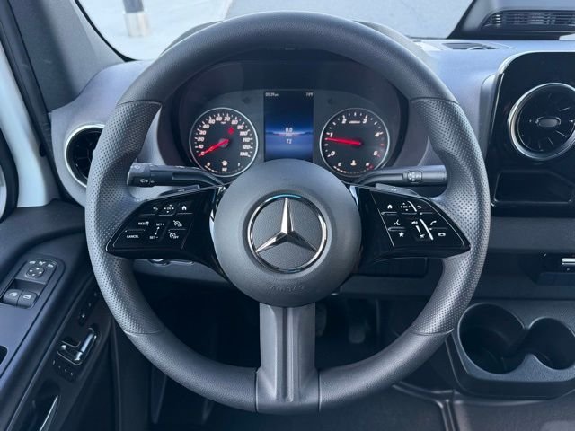 Used 2026 White Mercedes-Benz Cargo 170 WB image 15