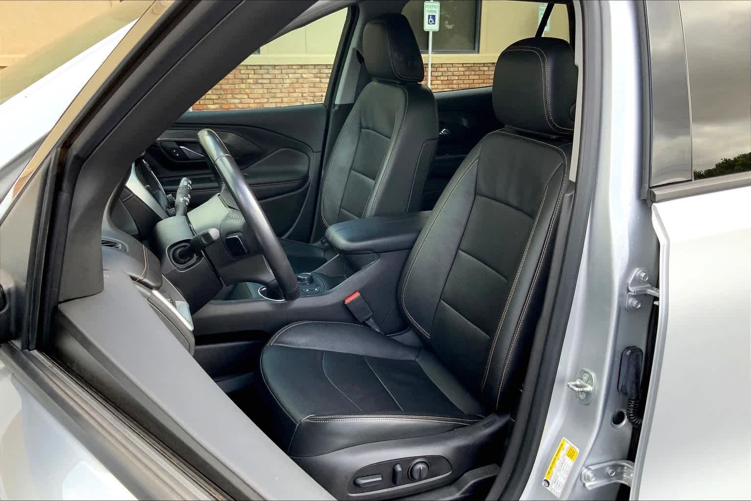 Used 2018 Quicksilver Metallic GMC SLT image 7