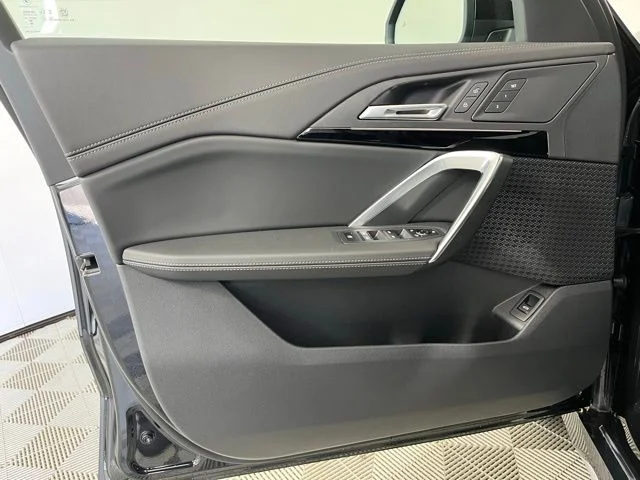 New 2026 Black Sapphire Metallic BMW xDrive28i image 10
