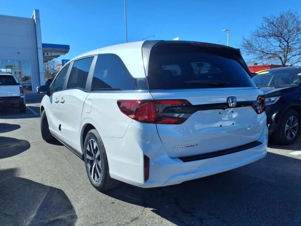New 2026 Platinum White Pearl Honda EX-L image 4