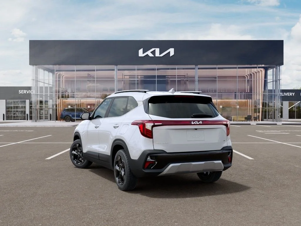 New 2026 Snow White Pearl Kia EX image 5