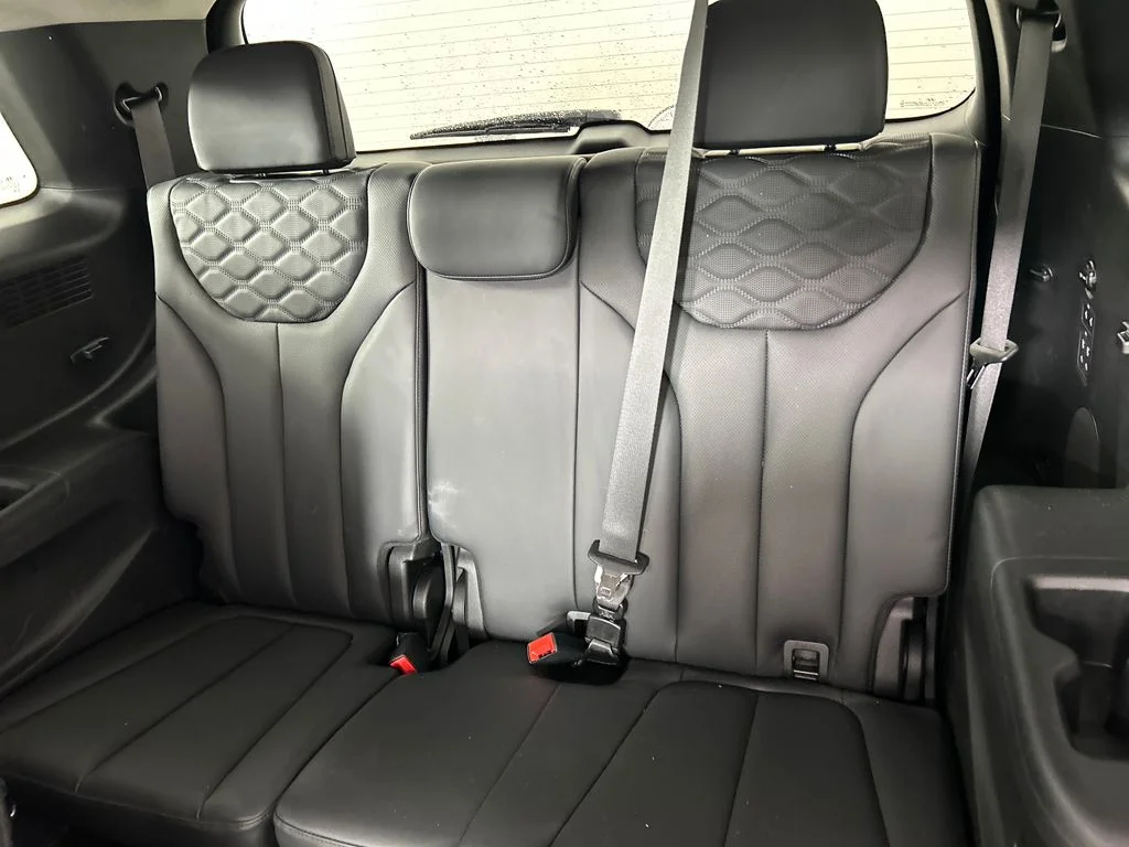 Used 2022 Silver Hyundai Limited image 21