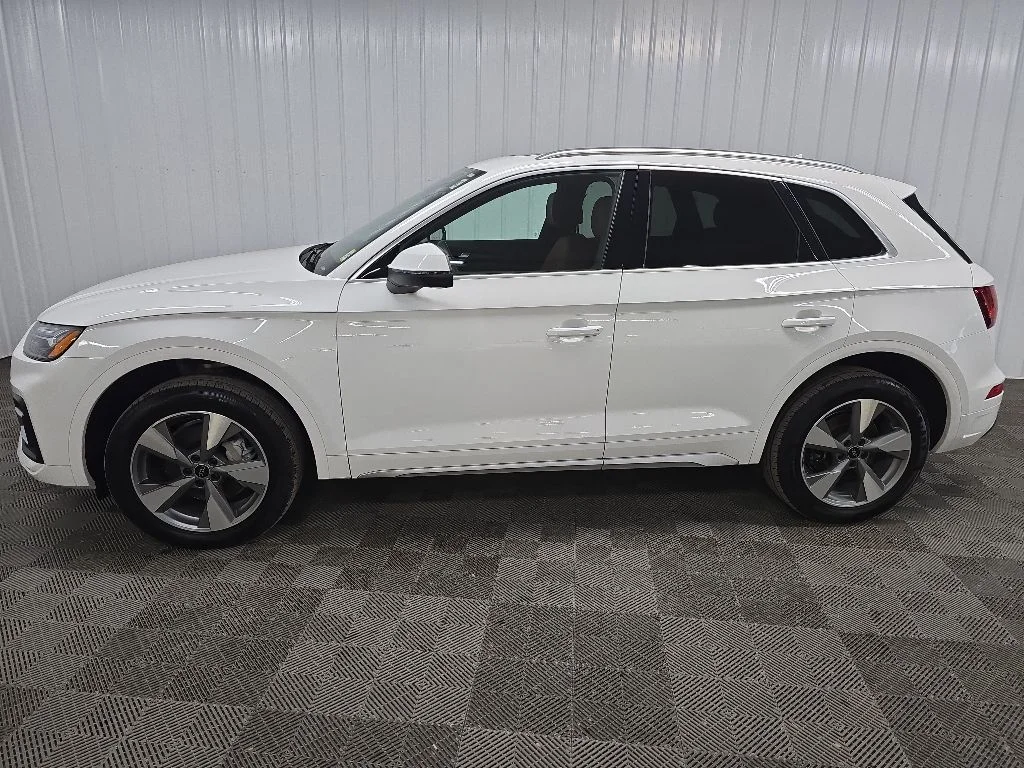 Used 2023 White Audi 40 Premium image 5