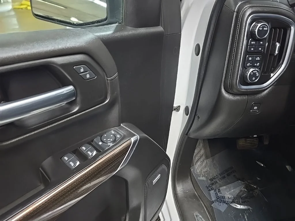 Used 2021 White Chevrolet LT Trail Boss image 32
