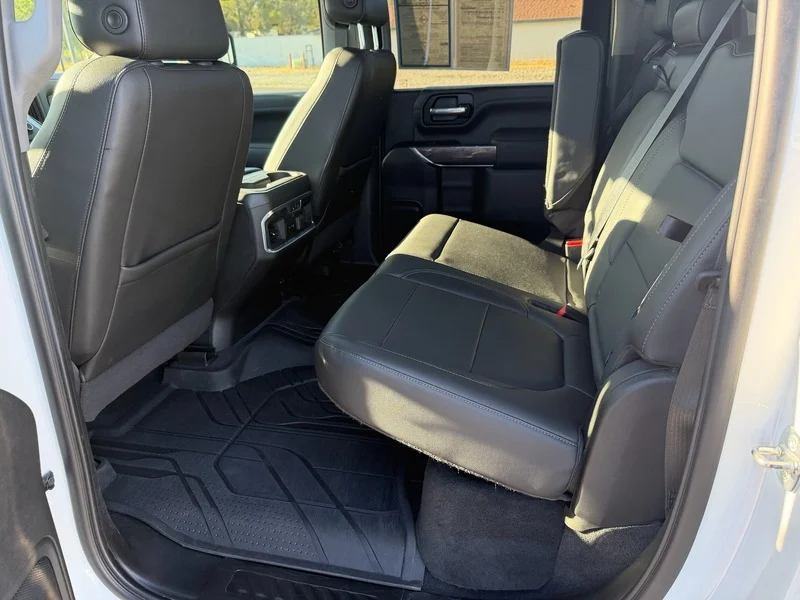 Used 2020 SUMMIT WHITE Chevrolet LTZ image 18