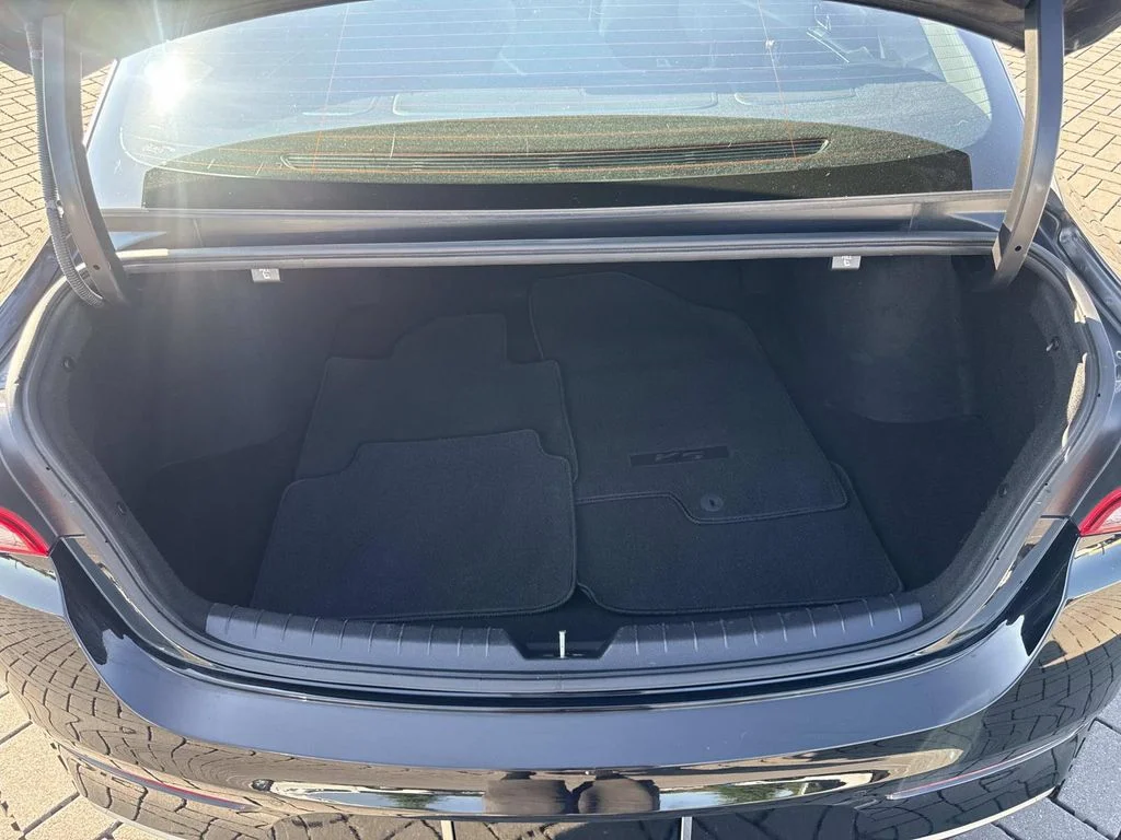 Used 2022 Black Kia EX image 26