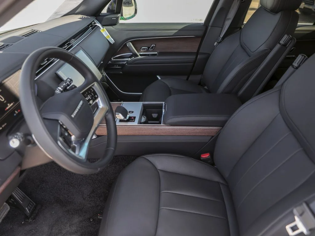 New 2025 White Land Rover SE image 12