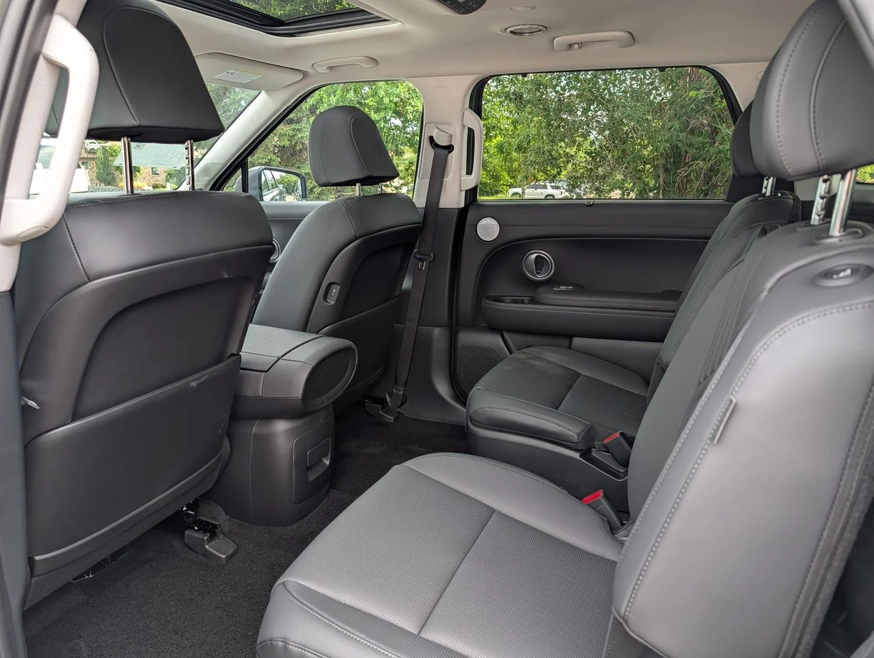New 2026 Ecotronic Gray Pearl Hyundai SEL Premium 7P image 8
