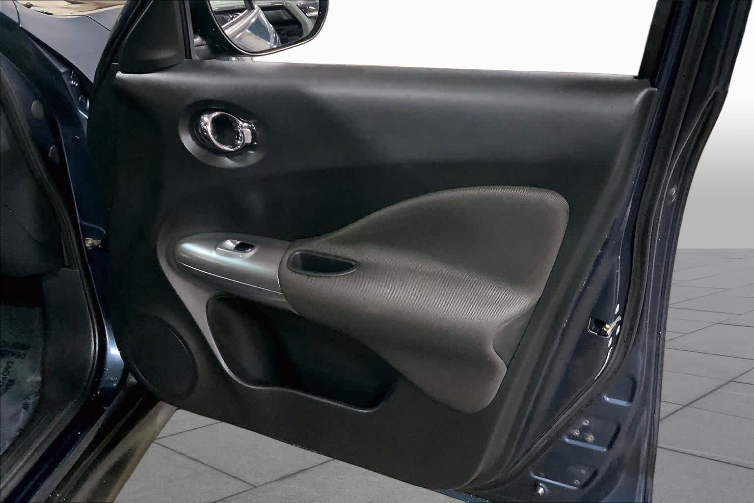 Used 2011 Graphite Blue Nissan SV image 22