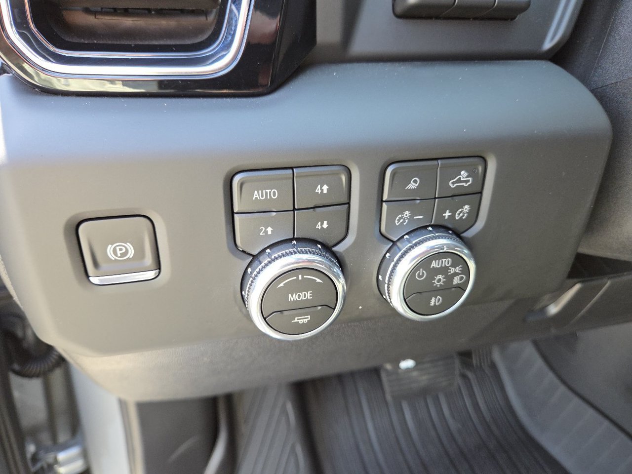 2026 GMC Sierra 2500HD Denali - Photo 6