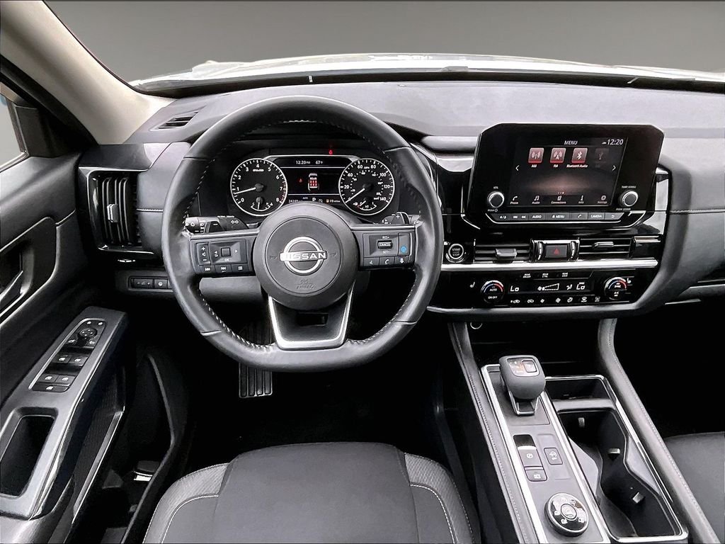 Used 2024 Silver Nissan SV image 18
