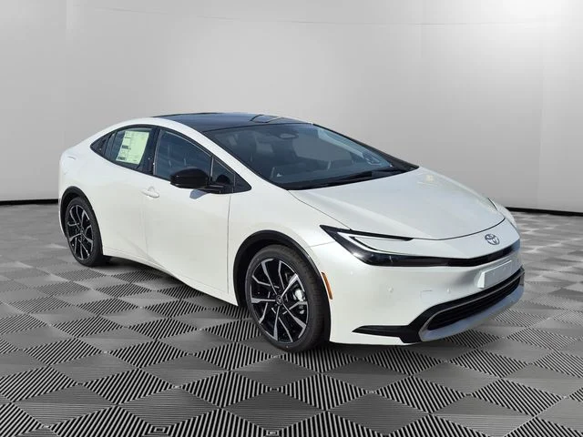 New 2026 Wind Chill Pearl <sup>1</sup> Toyota  XSE Premium image 7