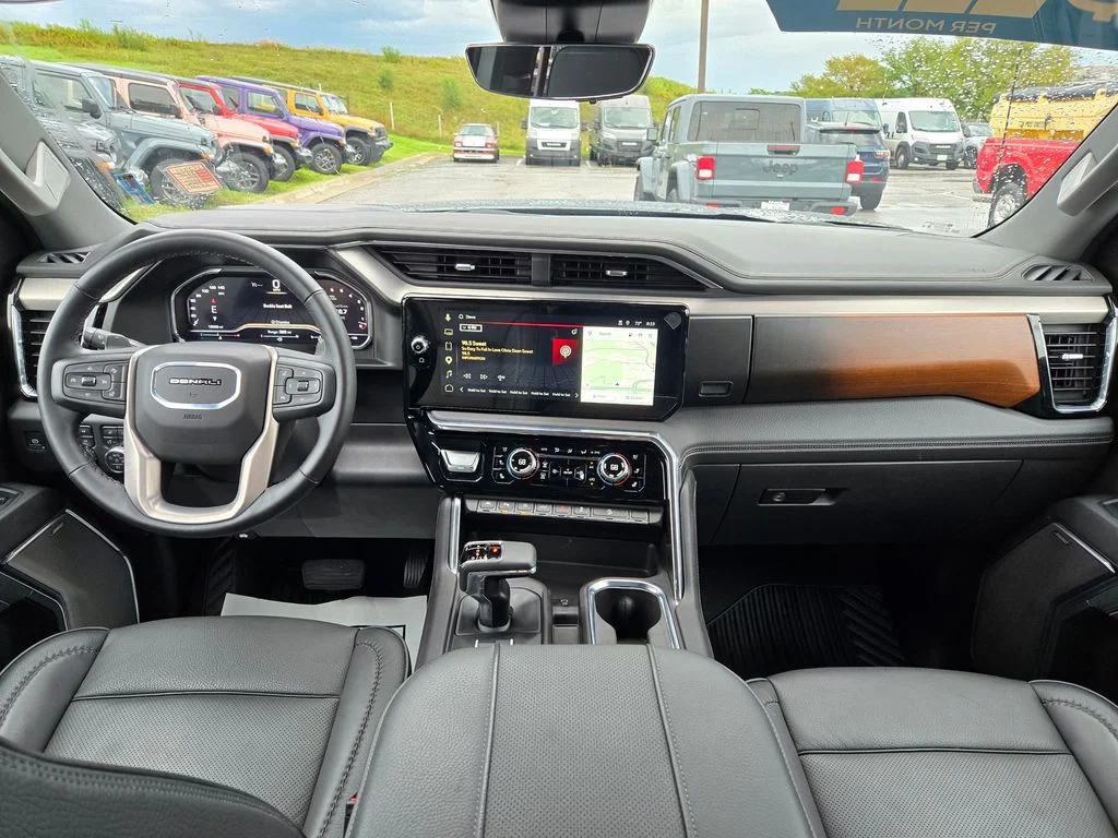 Used 2025 Black GMC Denali image 19
