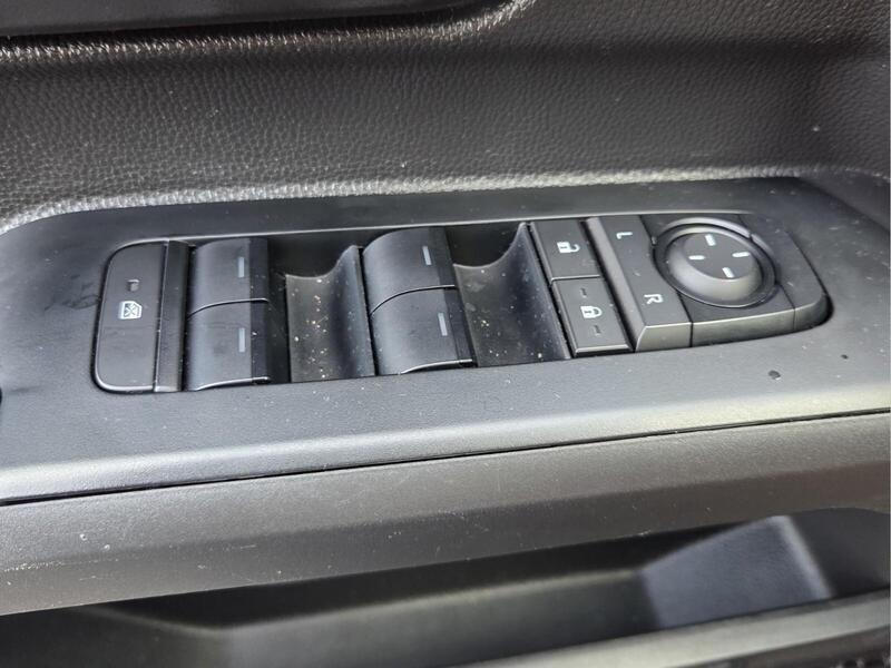 Used 2025 Black TOYOTA SR DOUBLE CAB 5