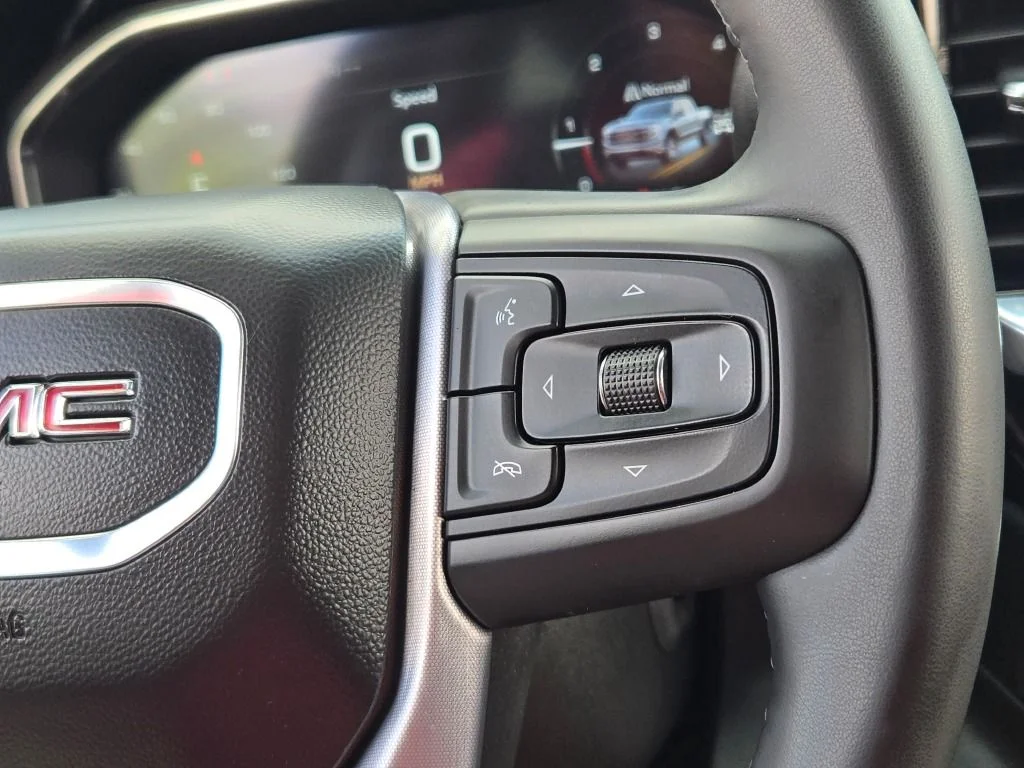 Used 2024 White GMC Elevation image 29