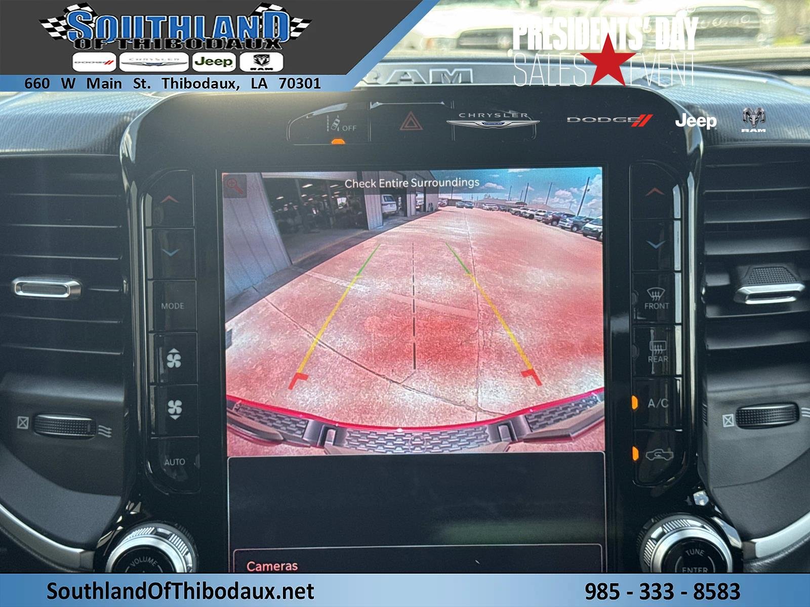 New 2026 Molten Red Pearl-Coat Exterior Paint RAM Big Horn image 12