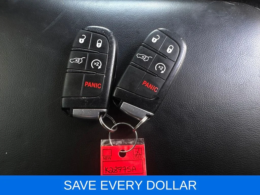 Used 2019 White Jeep Altitude image 23