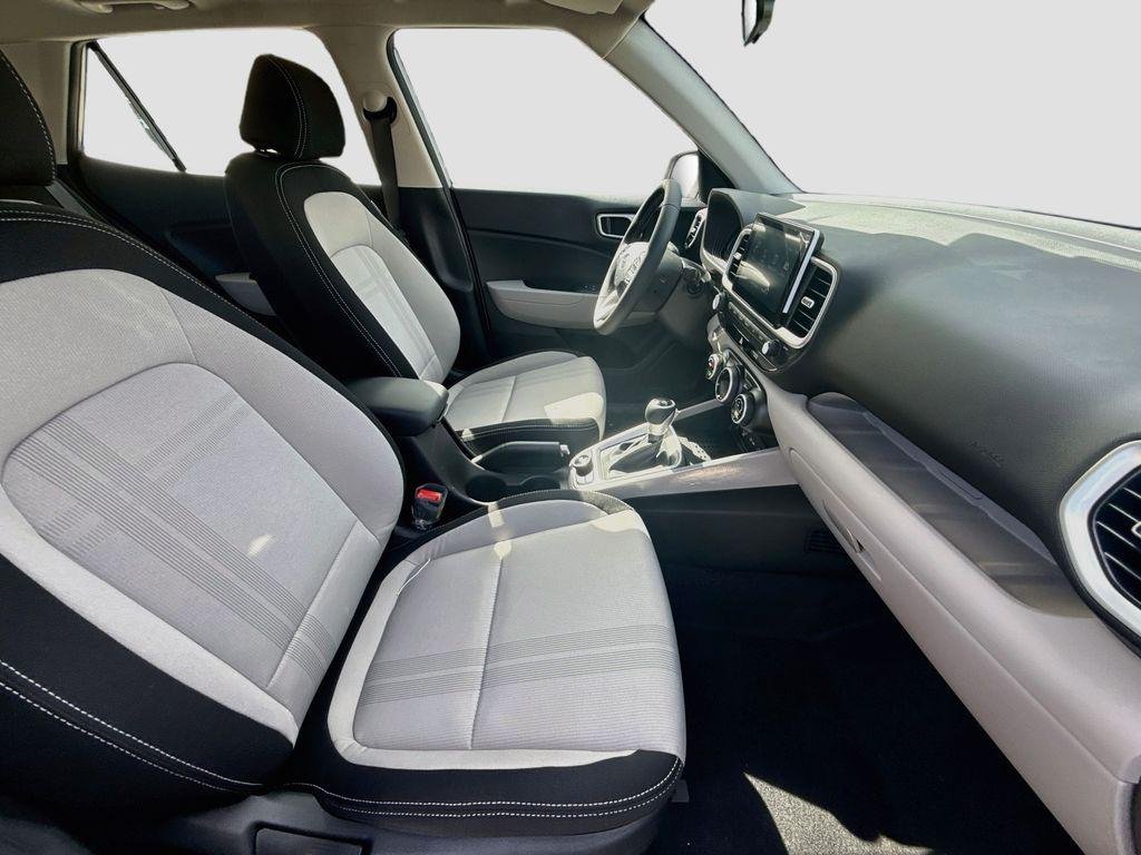 New 2026 Shimmering Silver Hyundai SEL image 20