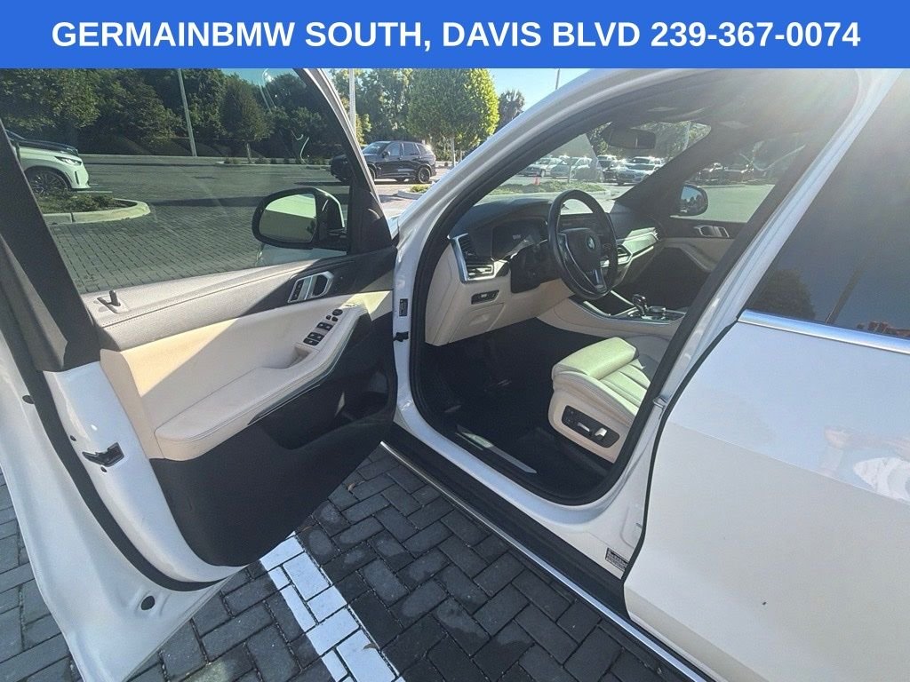 Used 2022 Alpine White BMW xDrive40i image 23