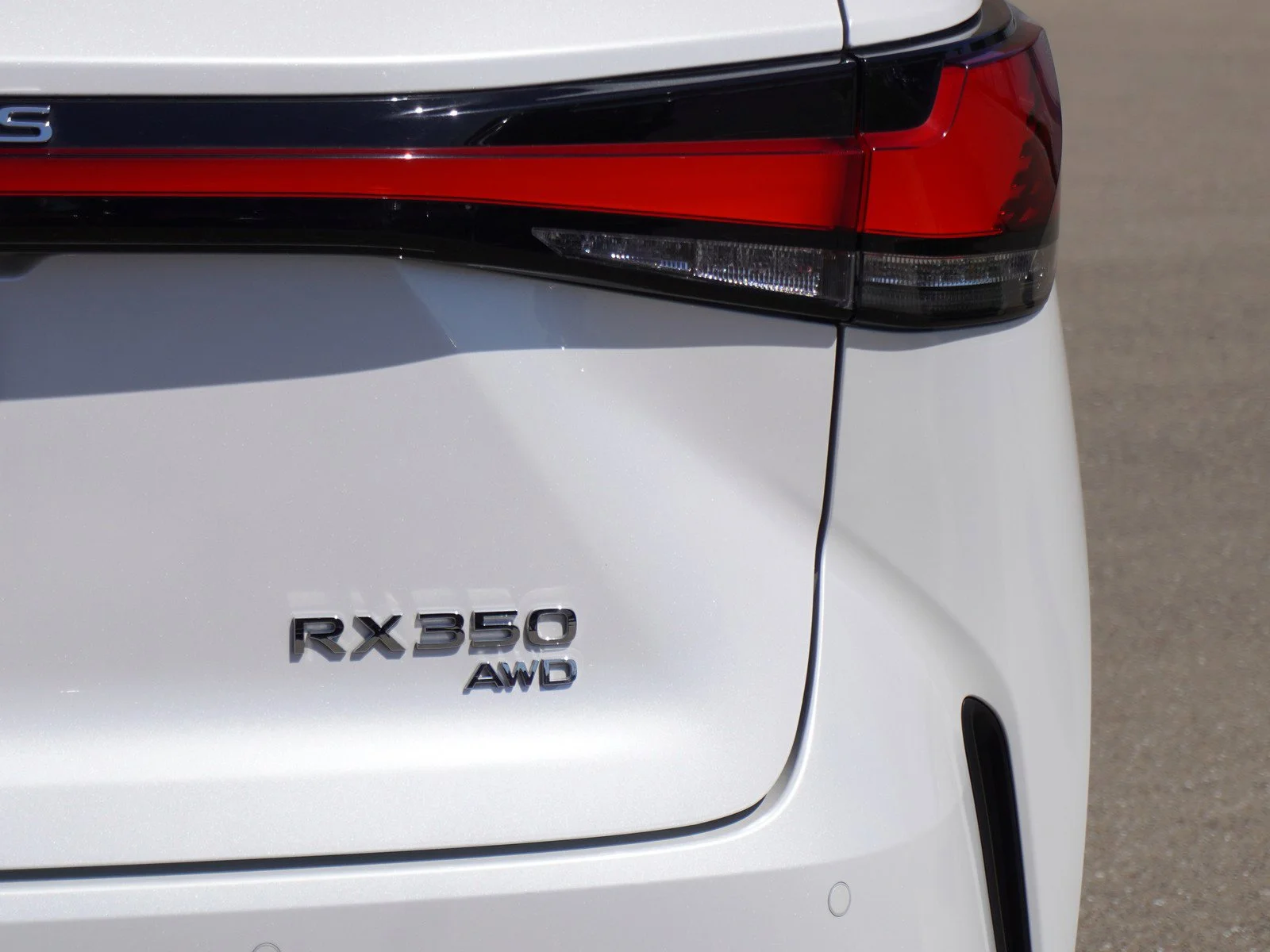 Used 2023 White Pearl Lexus RX 350 Luxury image 10