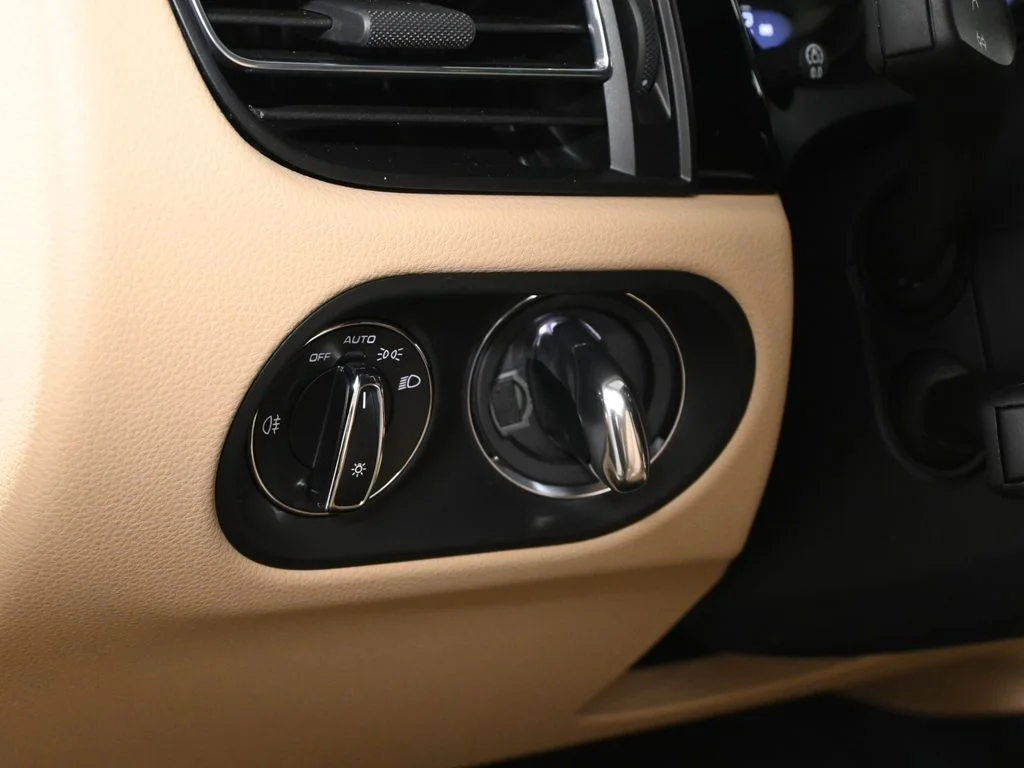 Used 2026 Brown Porsche  image 30