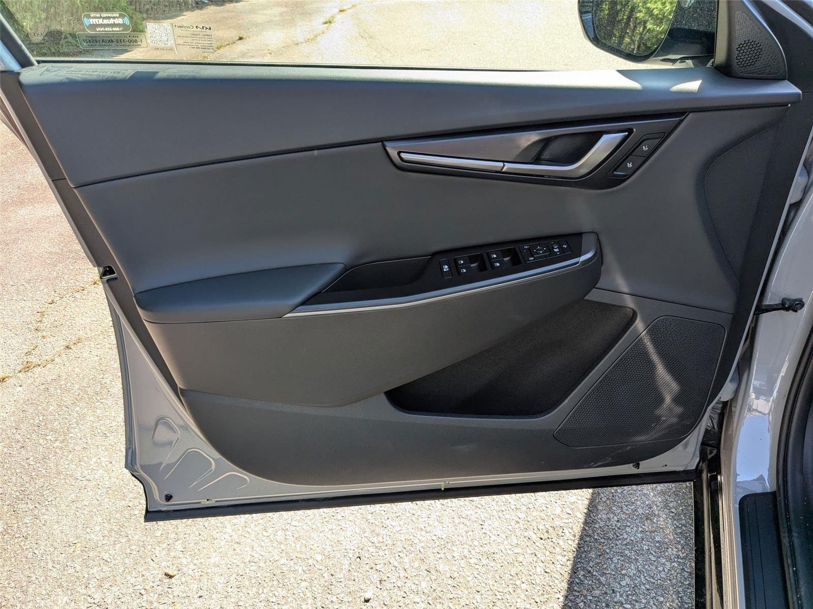 2025 Kia EV6 Wind - Photo 11
