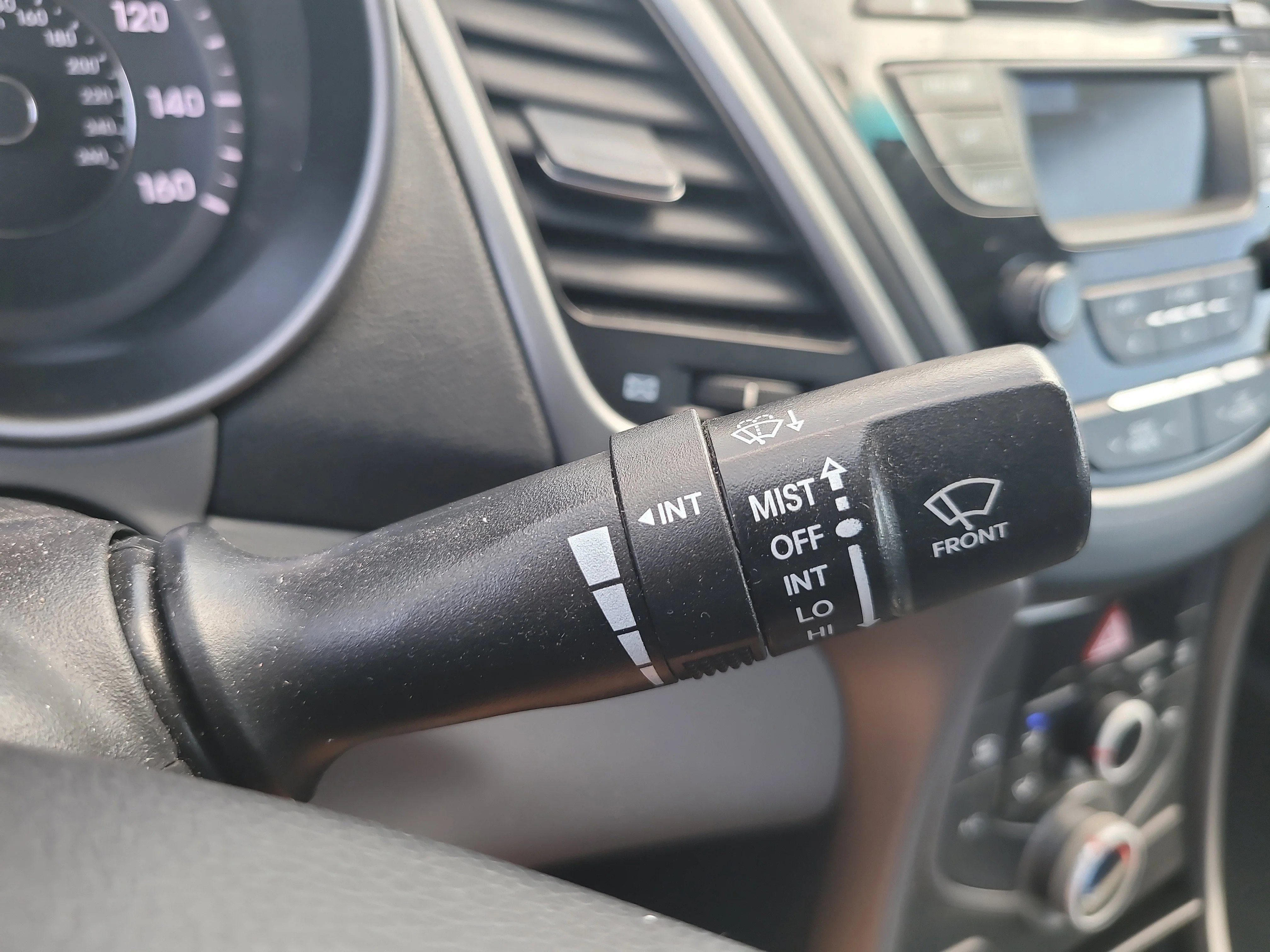 Used 2016 Shale Gray Metallic Hyundai SE image 28