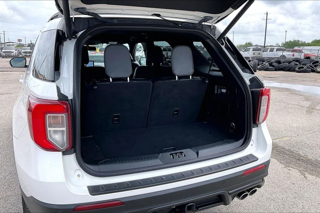 Used 2023 White Ford ST image 34