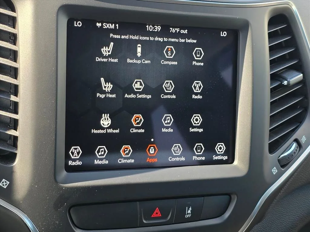 Used 2022 Gray Jeep Latitude Lux image 19