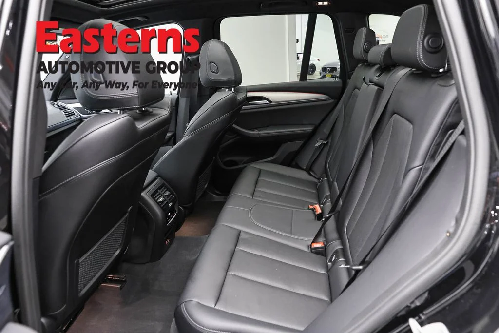 Used 2024 Black BMW xDrive30i image 24